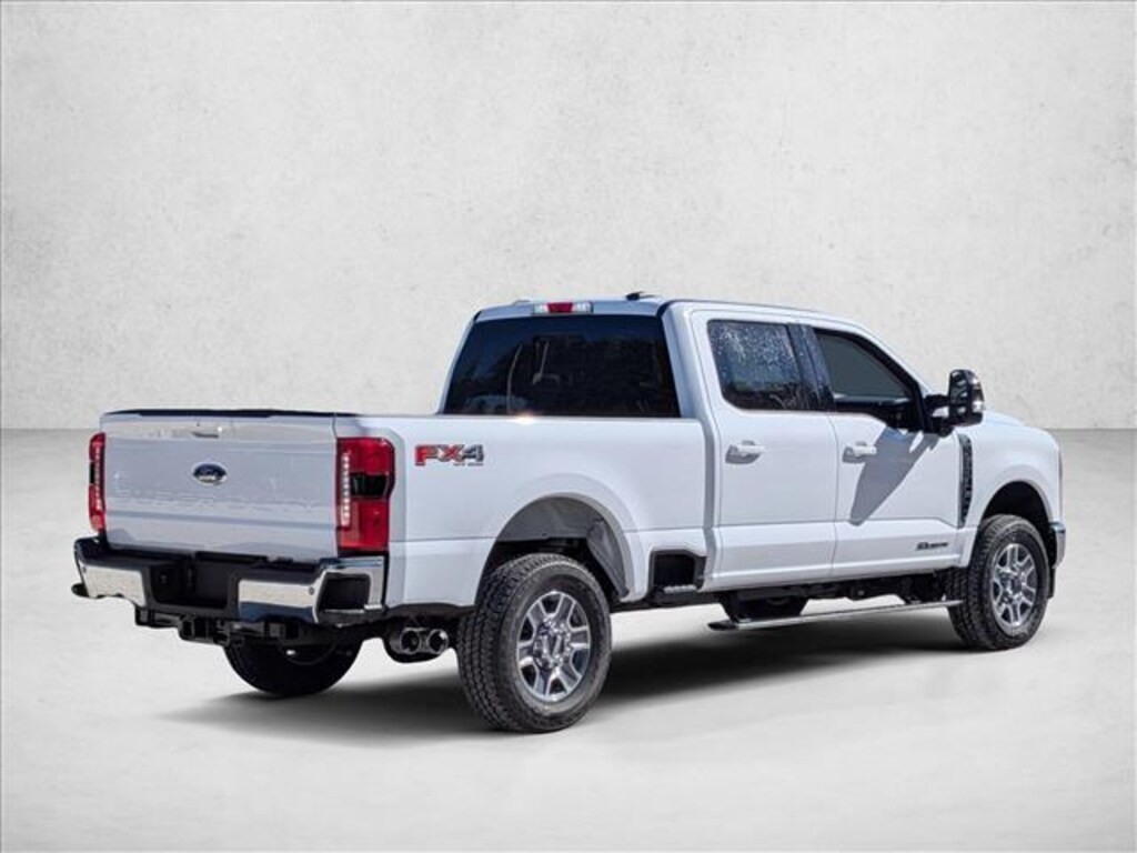 New 2026 Ford F-250 LARIAT Truck Crew Cab