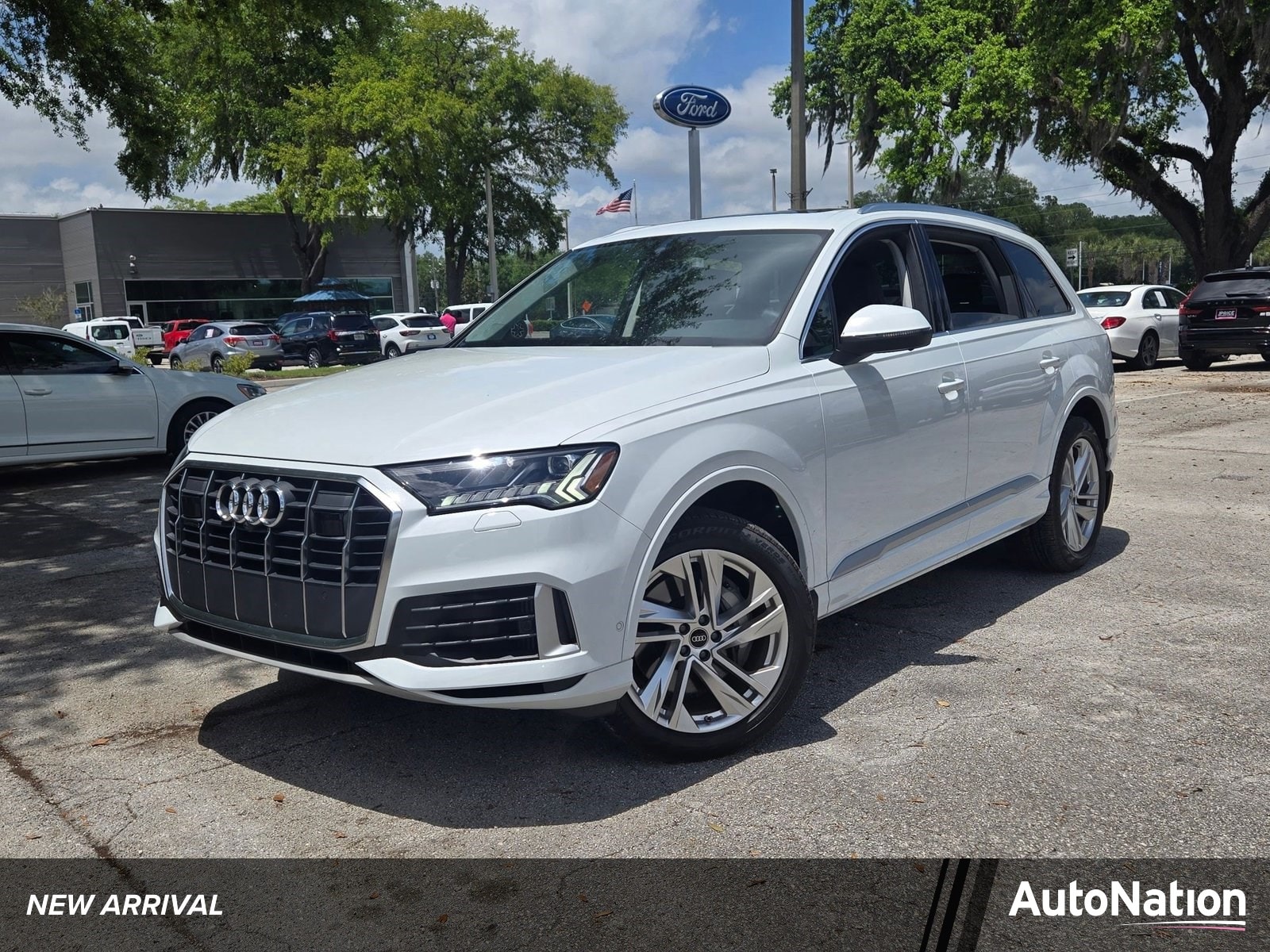 2023 Audi Q7 55 Premium Plus quattro Tiptronic's photo