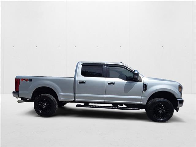 2019 Ford F-250 XLT photo 4