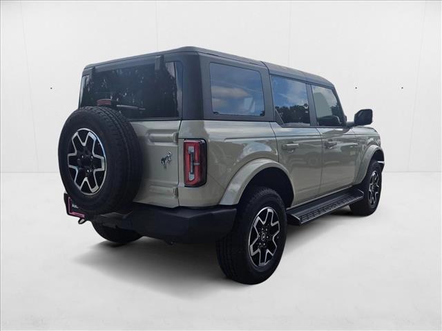 2025 Ford Bronco Outer Banks photo 2