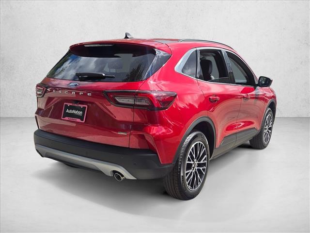 2025 Ford Escape photo 2