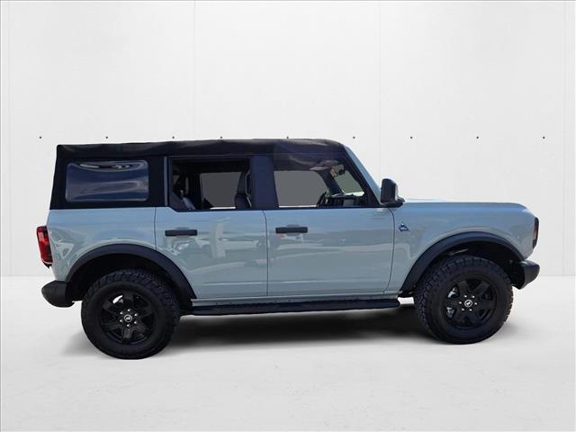 2024 Ford Bronco Black Diamond photo 4