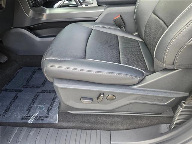 2025 Ford F-150 Lariat photo 4