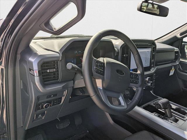 2025 Ford F-150 XLT photo 3