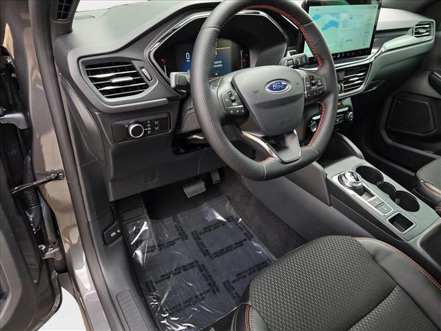 2025 Ford Escape ST-Line photo 2