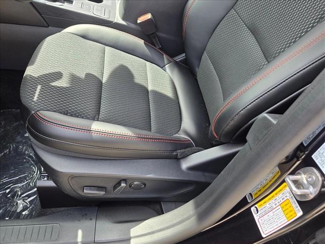 2025 Ford Escape ST-Line photo 3