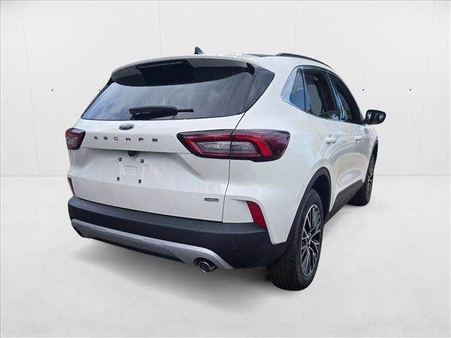 2025 Ford Escape photo 2