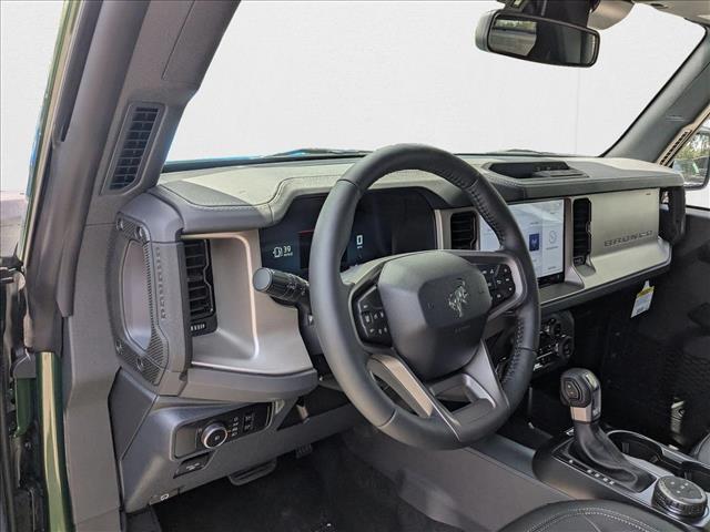2025 Ford Bronco Outer Banks photo 3
