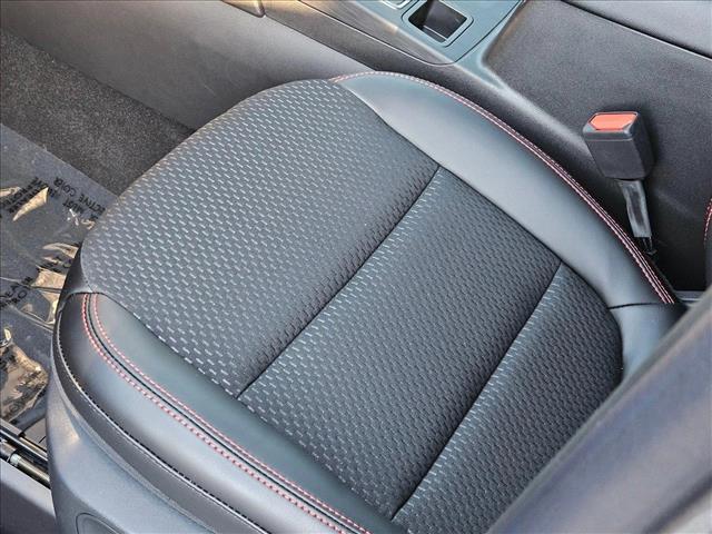 2025 Ford Escape ST-Line photo 4