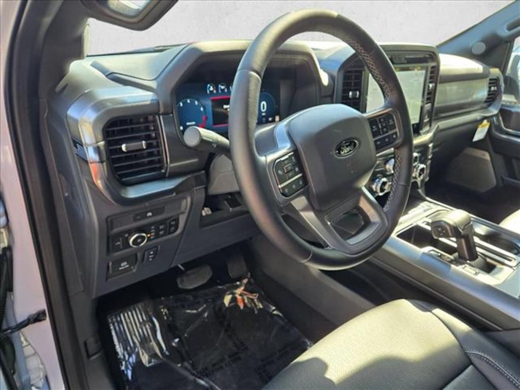 New 2025 Ford F-150 LARIAT Truck SuperCrew Cab