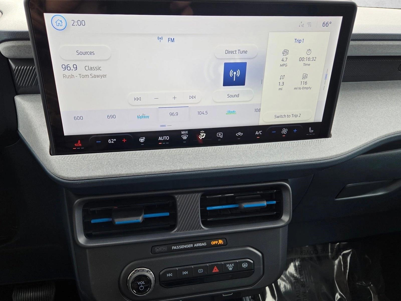 2025 Ford Maverick XLT - Photo 12