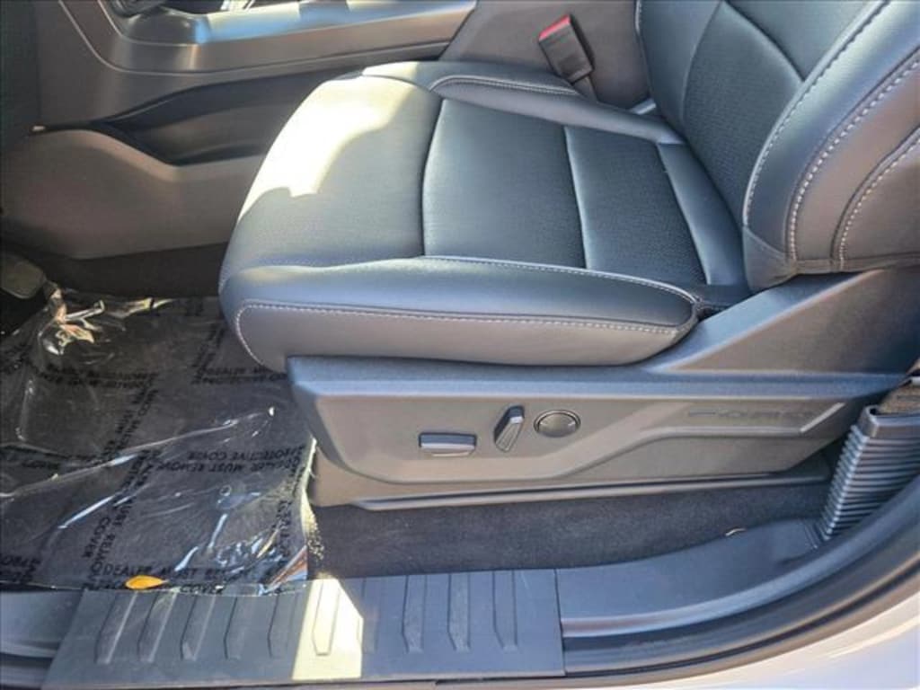 New 2025 Ford F-150 LARIAT Truck SuperCrew Cab