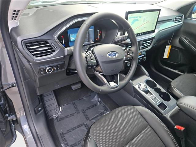 2025 Ford Escape photo 3
