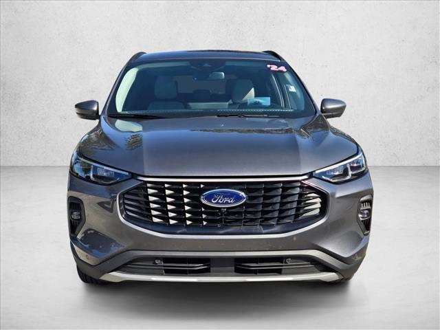2024 Ford Escape photo 2