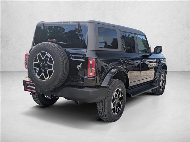 2025 Ford Bronco Outer Banks photo 2