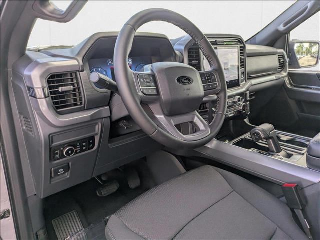 2025 Ford F-150 XLT photo 3