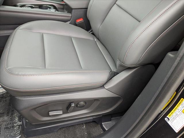 2025 Ford Explorer photo 4