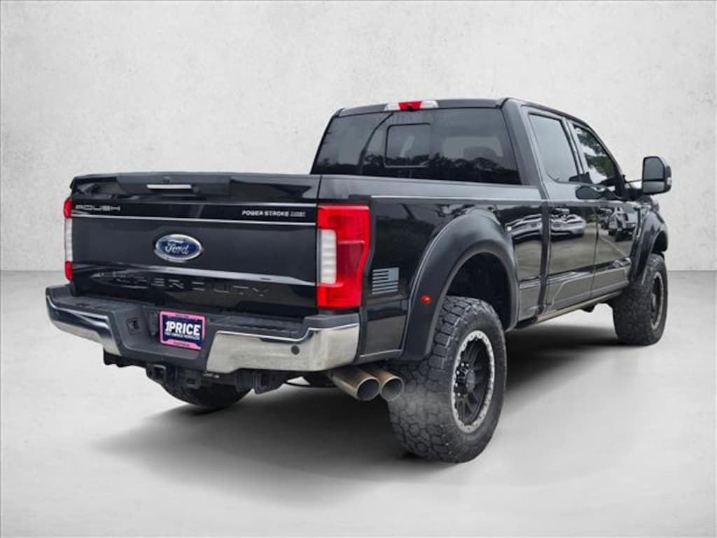 Used 2018 Ford F-250 LARIAT Truck Crew Cab