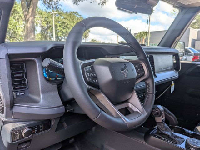 2025 Ford Bronco Badlands photo 2