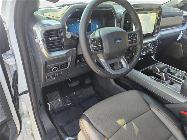 2025 Ford F-150 Lariat photo 2