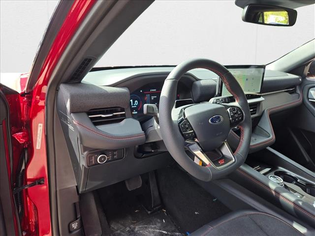 2025 Ford Explorer ST photo 2