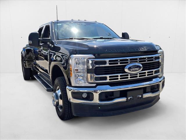 2024 Ford F-350 XLT photo 3