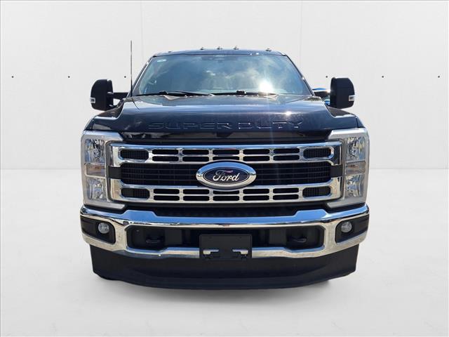 2024 Ford F-350 XLT photo 2