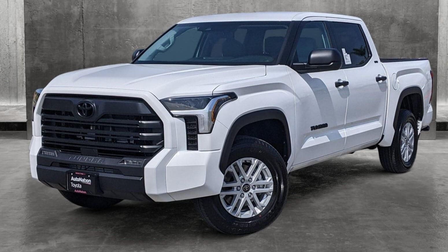 2024 Toyota Tundra SR5 in Ice Cap