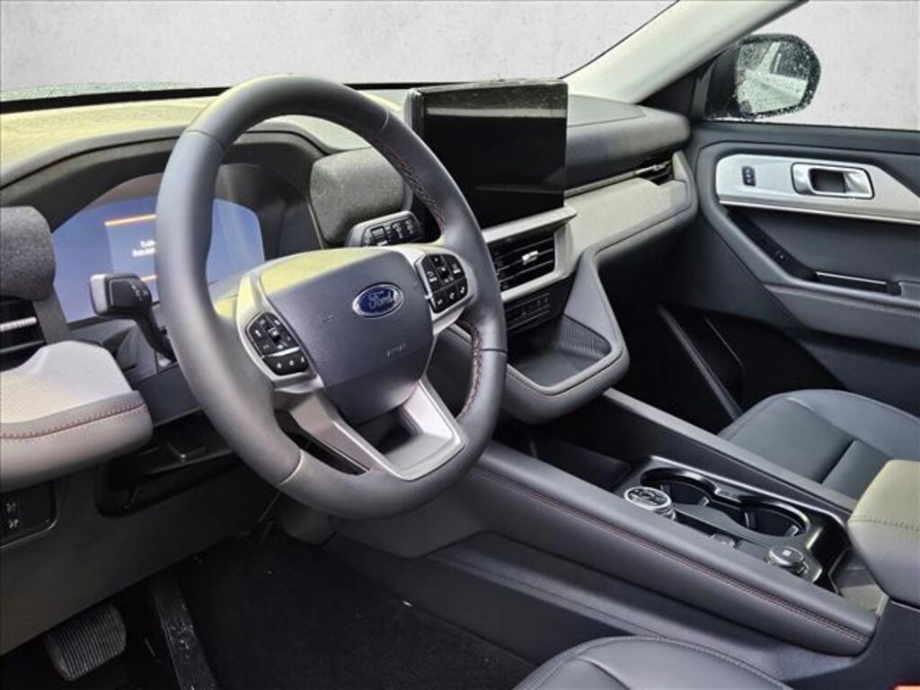 New 2026 Ford Explorer Active w/200A Pkg SUV