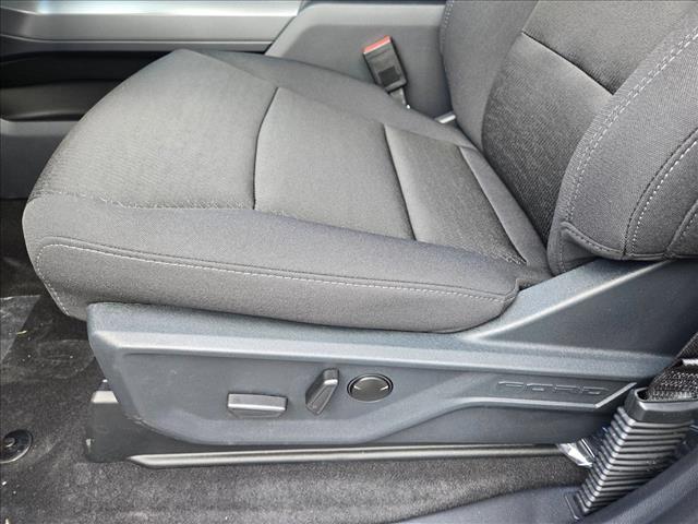 2025 Ford F-150 XLT photo 4