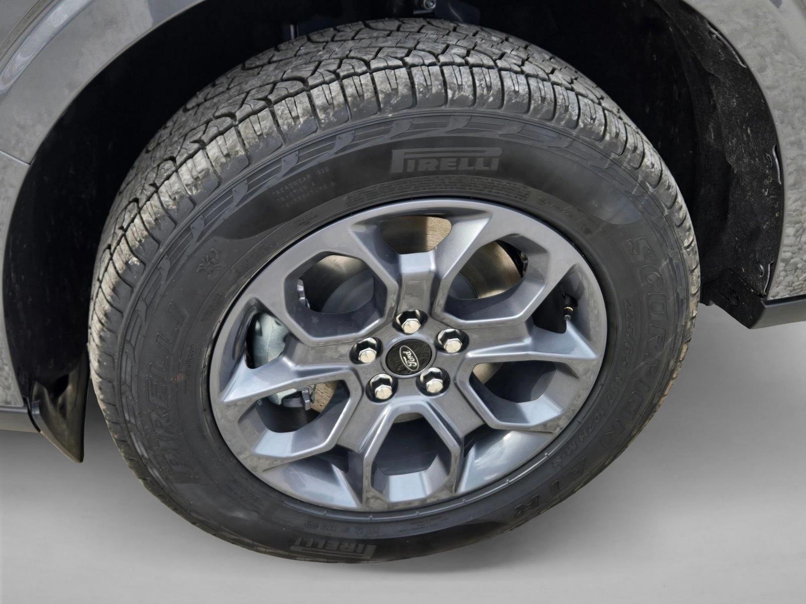 2025 Ford Maverick XLT - Photo 10