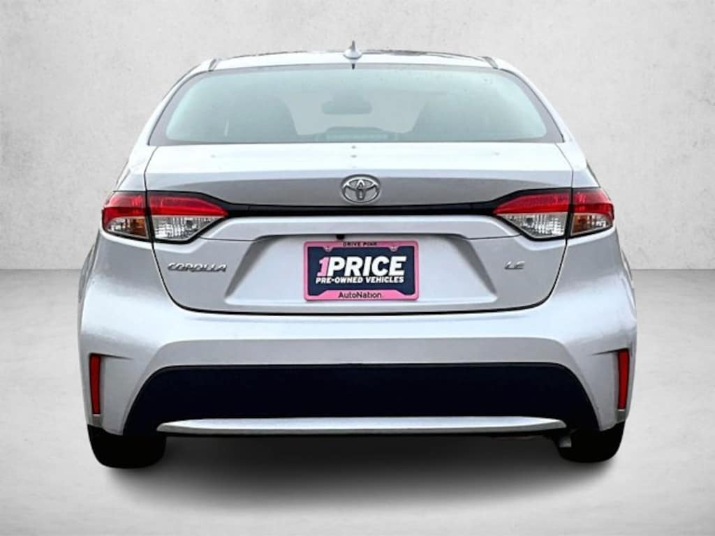 Used 2022 Toyota Corolla LE Sedan