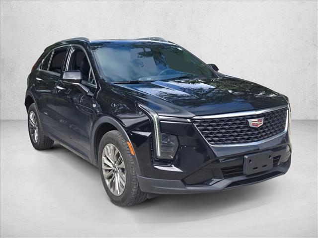 2024 Cadillac XT4 Premium Luxury photo 2