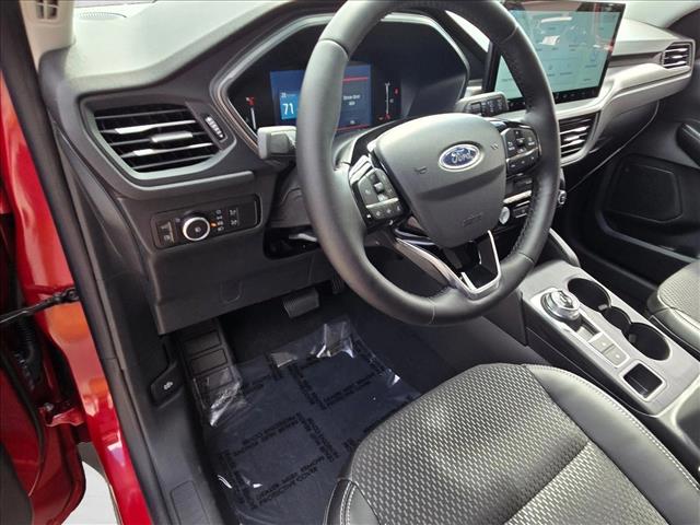 2025 Ford Escape photo 3
