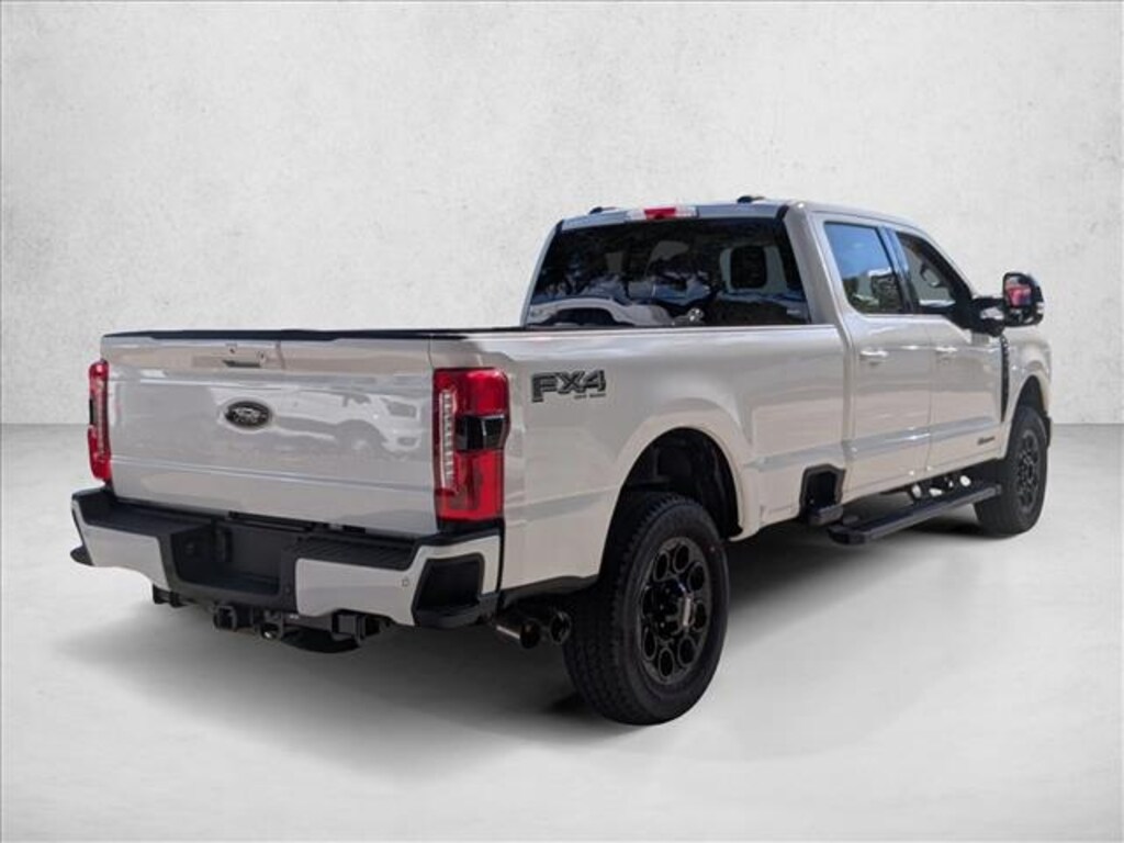 New 2026 Ford F-350 LARIAT Truck Crew Cab