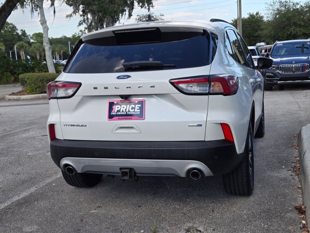 2020 Ford Escape Titanium photo 4