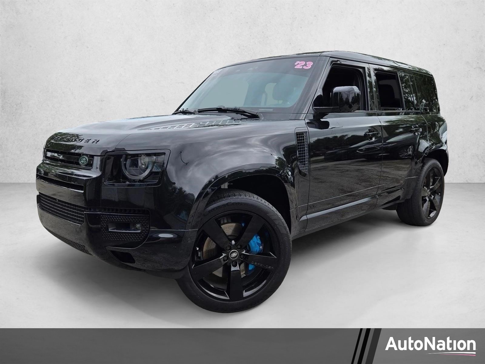 2022 Land Rover Defender V8's photo