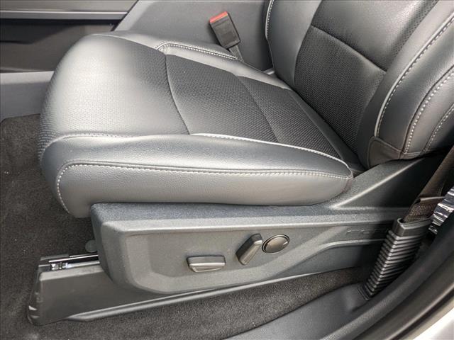 2025 Ford F-150 Lariat photo 4