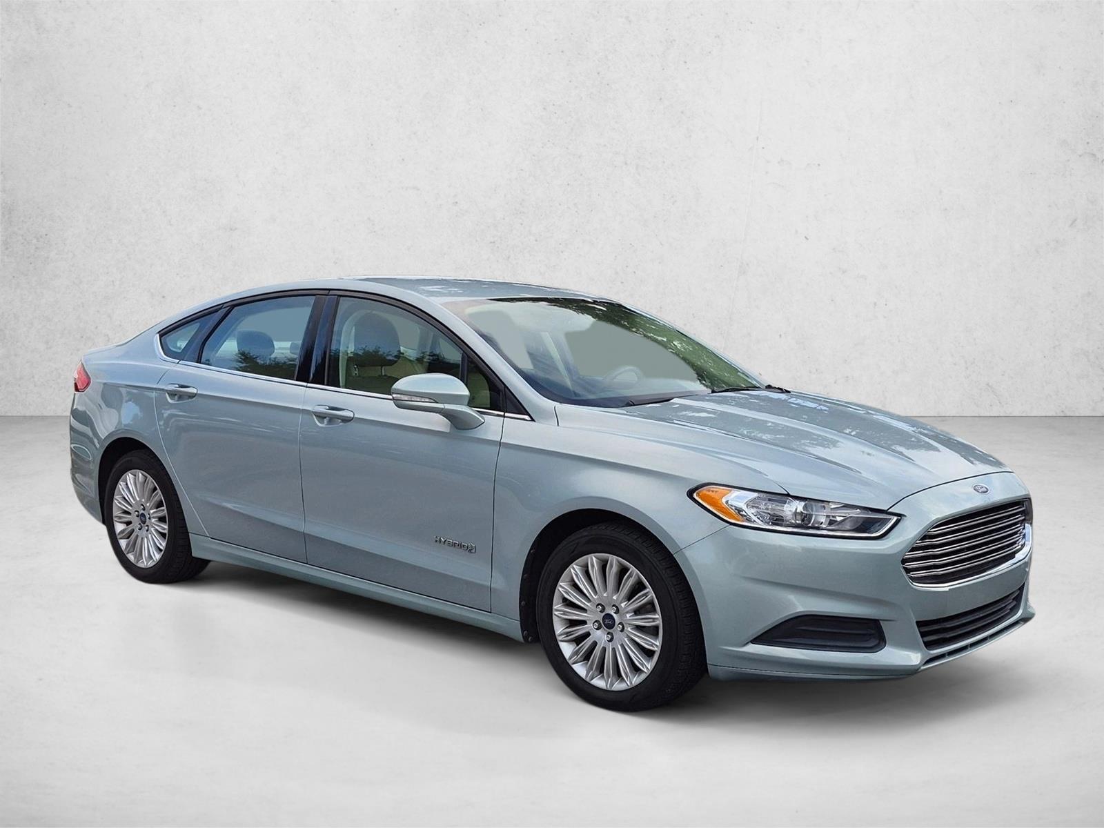 Used 2013 Ford Fusion Hybrid SE Hybrid Sedan