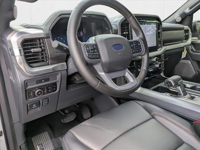 2025 Ford F-150 Lariat photo 3