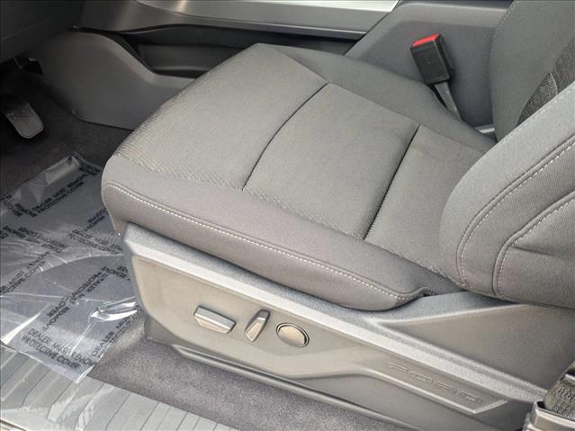 2025 Ford F-150 XLT photo 4