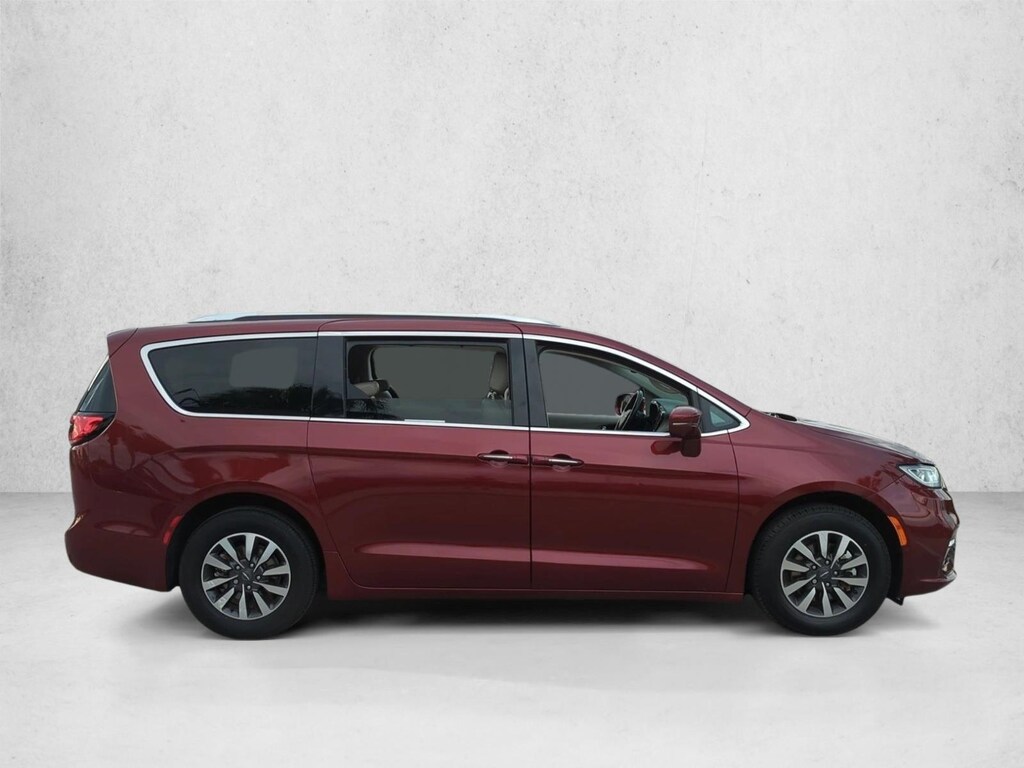 Used 2021 Chrysler Pacifica Touring L Van Passenger Van