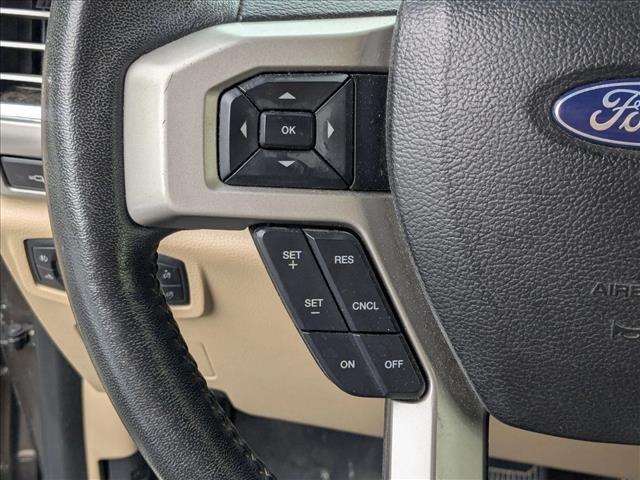 2017 Ford F-250 Lariat photo 4