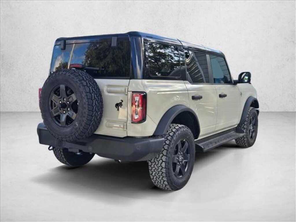 New 2025 Ford Bronco Outer Banks SUV