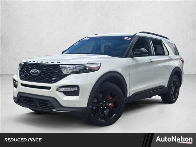 2023 Ford Explorer ST's photo
