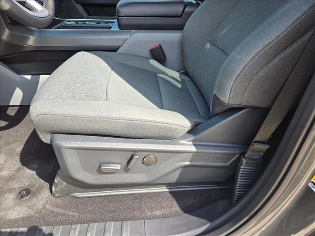 2025 Ford F-150 XLT photo 4
