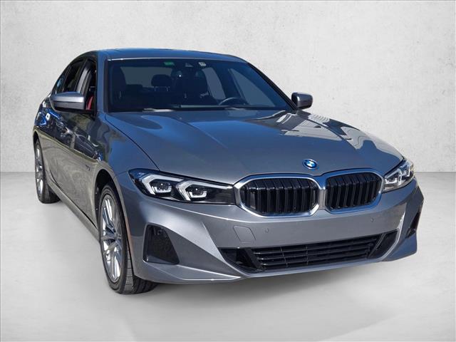 2023 Bmw 330e Sedan photo 3