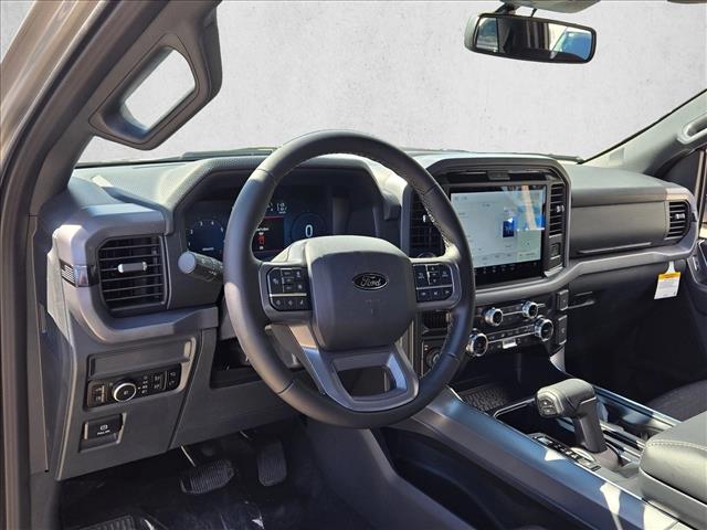 2025 Ford F-150 XLT photo 3