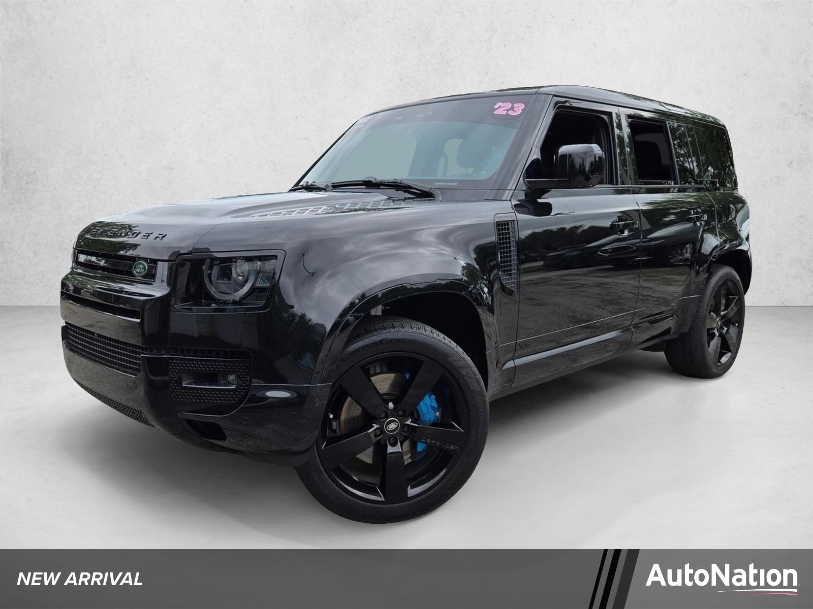 2022 Land Rover Defender V8's photo