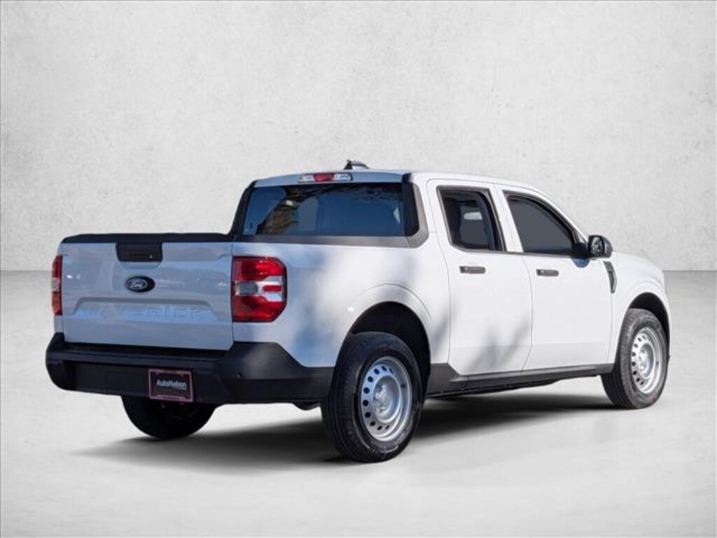 New 2025 Ford Maverick XL Truck SuperCrew